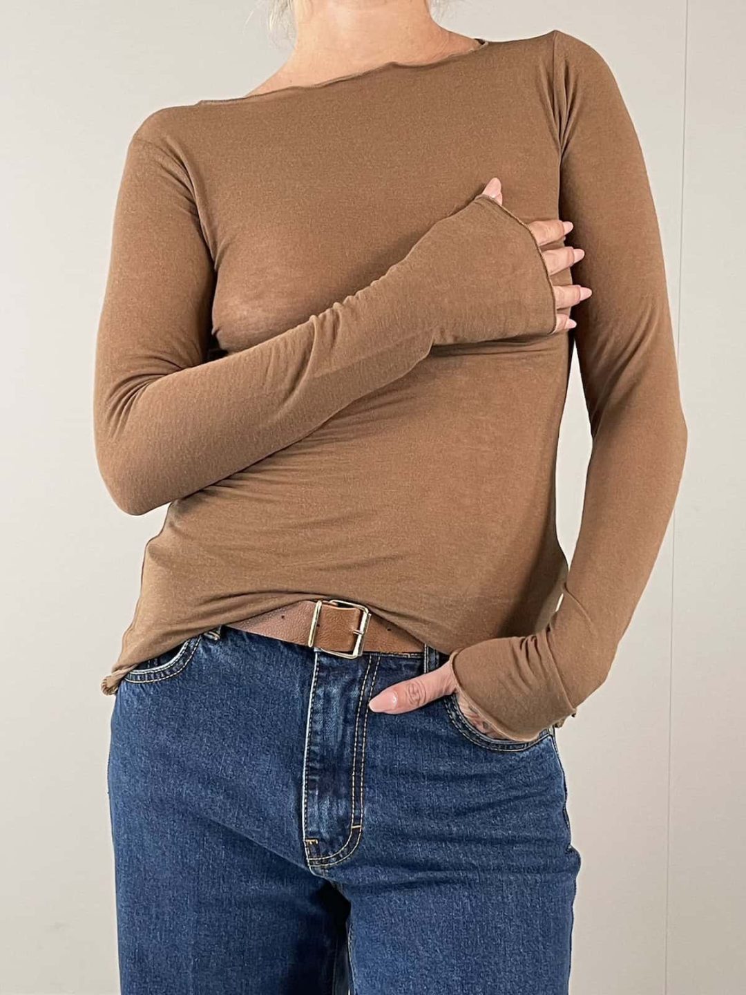 48548
