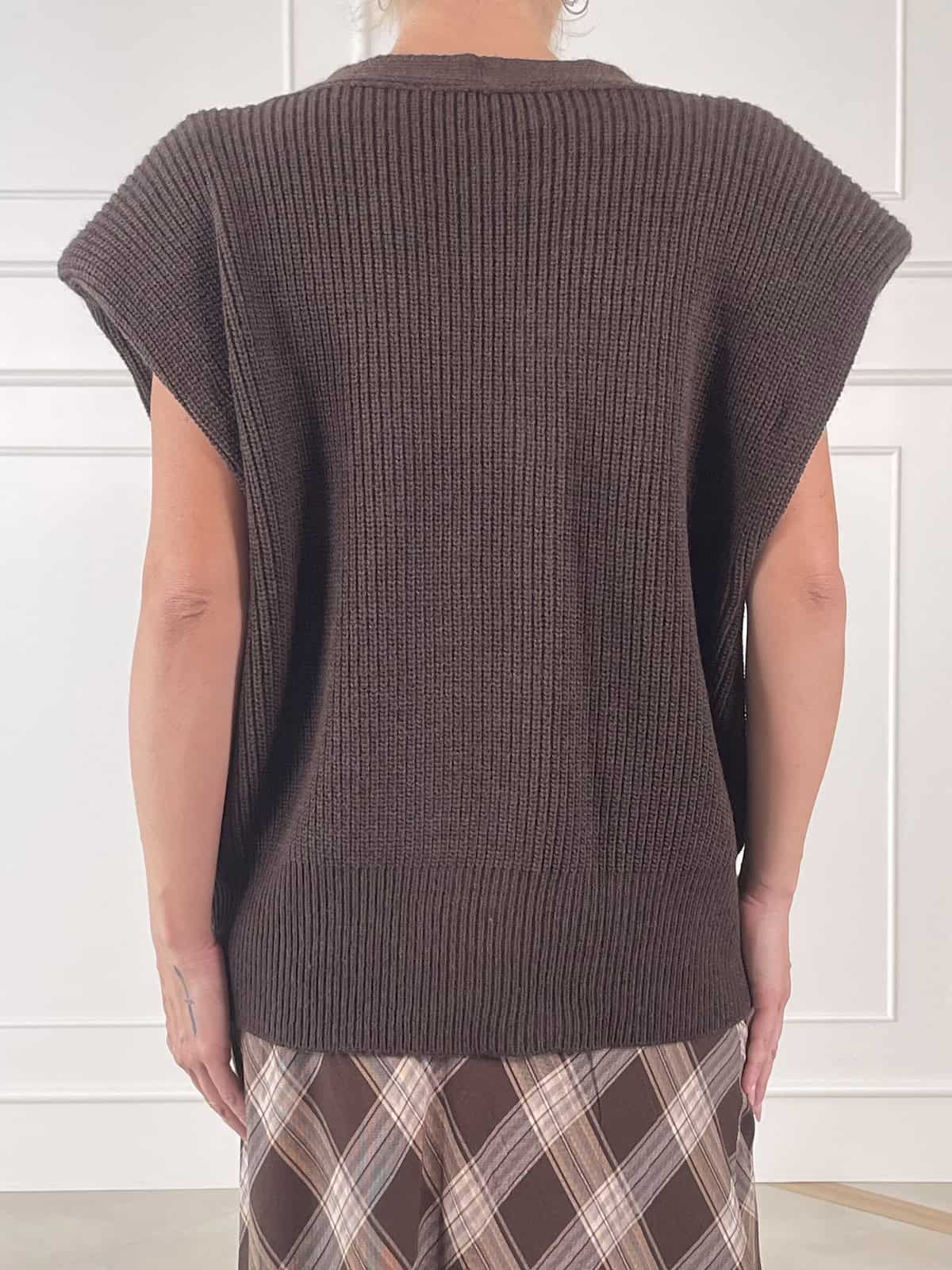 49583