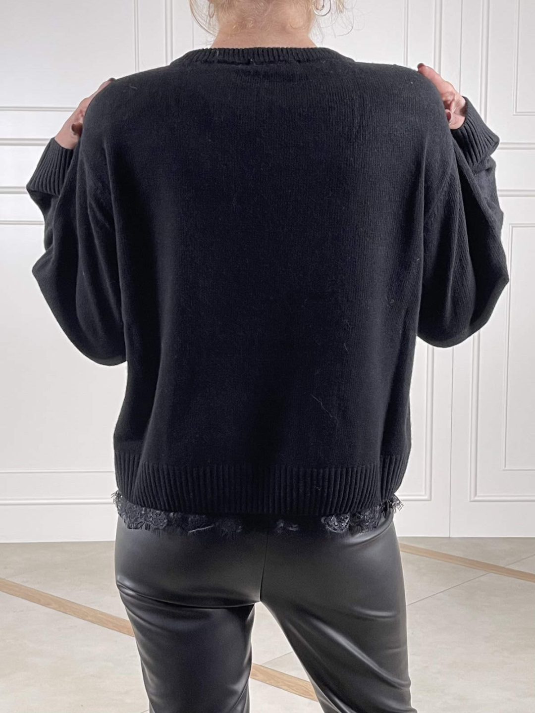 51571